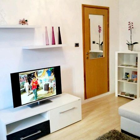 Apartment Ory Near The City Center With Free Parking Пула Экстерьер фото